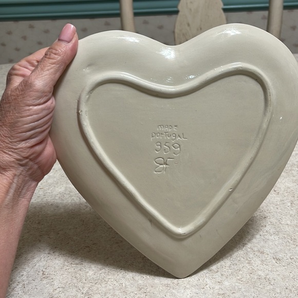 HEART SHAPED CERAMIC SPECKLED PINK 9.5” PLATE OR PLATTER MADE IN PORTUGAL - Picture 2 of 6